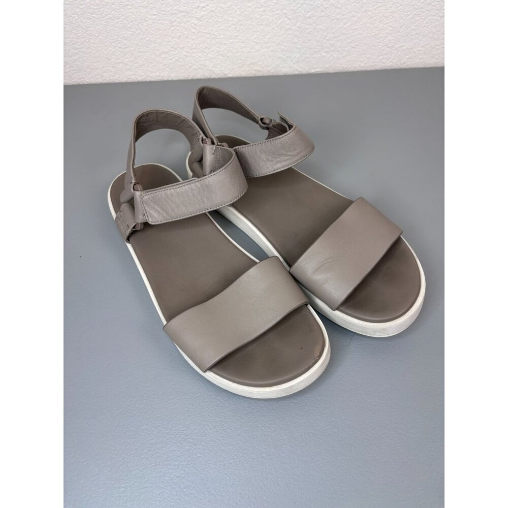 Vince women's 7.5 grey Brennen leather flat platform sole casual strappy sandals